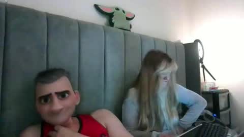 Snapshot of reca255 chatting on 20, 12, 2025 Angel and Demon online show from 20, 12, 2025