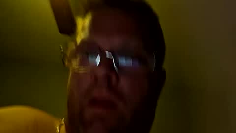 Snapshot of red24devils chatting on 28, 10, 2025 red24devils online show from 28, 10, 2025