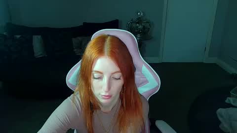 Red -  online show from 22, 1, 2025