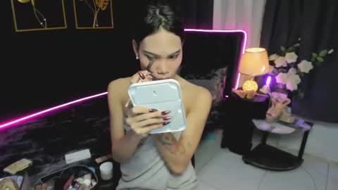 danika linn online show from 8, 11, 2025