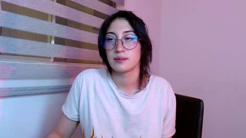Snapshot of red_moonn chatting on 4, 12, 2024 IG OF red moonn online show from 4, 12, 2024