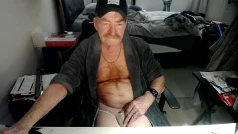 Snapshot of redbare12007 chatting on 15, 6, 2026 Red online show from 15, 6, 2026