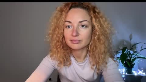 reddgirll online show from 8, 3, 2025