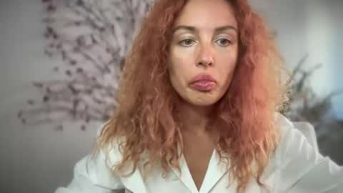 reddgirll online show from 23, 9, 2025