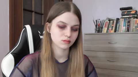 Snapshot of redhead_rabbit chatting on 30, 12, 2024 Lily online show from 30, 12, 2024