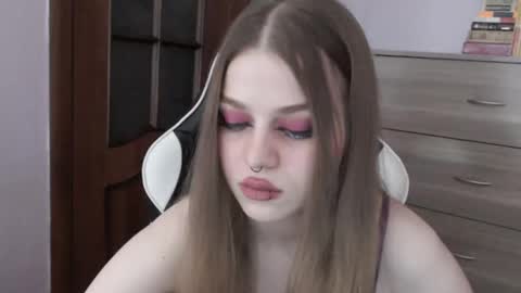 Snapshot of redhead_rabbit chatting on 29, 9, 2025 Lily online show from 29, 9, 2025