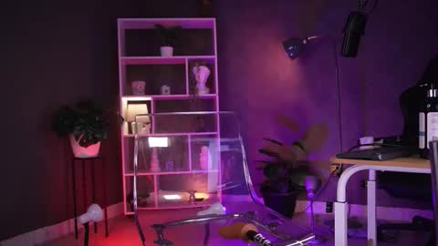 Red Jasmine online show from 30, 9, 2025