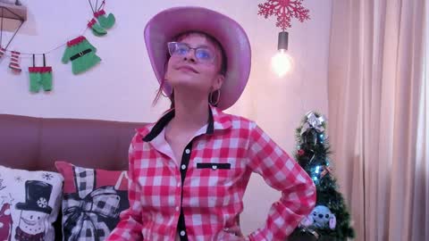 Snapshot of redmeloddy chatting on 6, 12, 2024 Meloddy online show from 6, 12, 2024