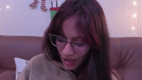 Snapshot of redmeloddy chatting on 17, 12, 2024 Meloddy online show from 17, 12, 2024