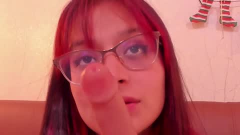 Snapshot of redmeloddy chatting on 19, 12, 2024 Meloddy online show from 19, 12, 2024