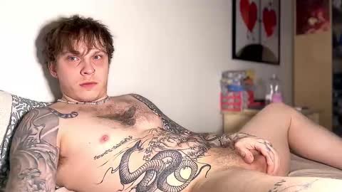 Snapshot of redrumbackwards chatting on 21, 2, 2025 redrum online show from 21, 2, 2025