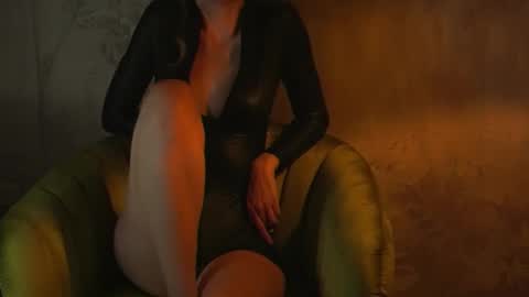 Red online show from 12, 10, 2025