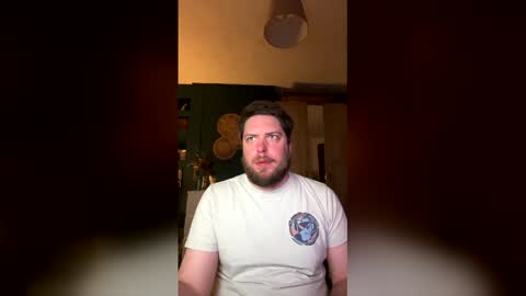 Snapshot of reevescrfg chatting on 6, 5, 2026 Boredhorny online show from 6, 5, 2026