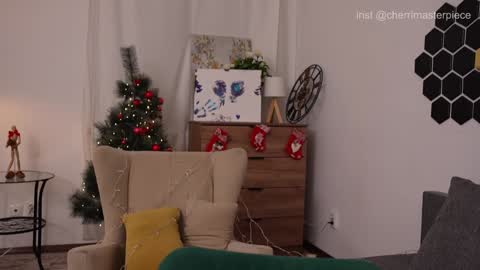 Snapshot of refined_style chatting on 22, 12, 2024 JessyinCherri yang online show from 22, 12, 2024