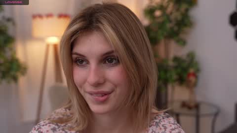 Snapshot of refined_style chatting on 18, 1, 2025 JessyinCherri yang online show from 18, 1, 2025