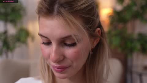 Snapshot of refined_style chatting on 24, 1, 2025 JessyinCherri yang online show from 24, 1, 2025