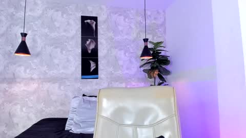 Snapshot of regan_pearson chatting on 4, 2, 2025 Regan online show from 4, 2, 2025