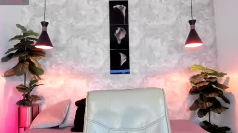 Snapshot of regan_pearson chatting on 17, 11, 2025 Regan online show from 17, 11, 2025