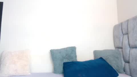 regina1819 online show from 1, 10, 2025