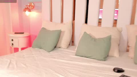 Regina  online show from 14, 4, 2026