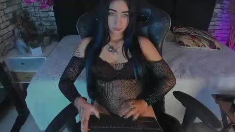   online show from 26, 6, 2026