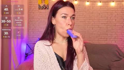 Snapshot of reginahawkinss chatting on 19, 12, 2025 ReginaHawkinss online show from 19, 12, 2025