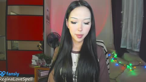 Snapshot of reginainspace chatting on 30, 12, 2024  Regina online show from 30, 12, 2024