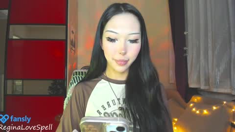 Snapshot of reginainspace chatting on 2, 2, 2025  Regina online show from 2, 2, 2025