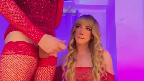 Snapshot of reginarose chatting on 27, 11, 2025 reginarose online show from 27, 11, 2025