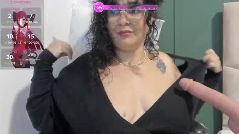 reginavegaa online show from 12, 2, 2025