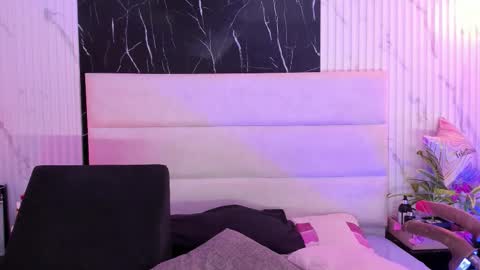 reginavegaa online show from 30, 9, 2025