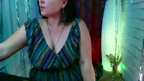 Snapshot of reicat chatting on 11, 12, 2024 Karina online show from 11, 12, 2024