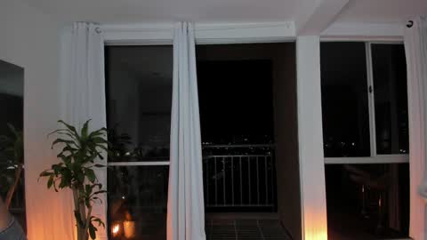 Snapshot of reichel_gray chatting on 4, 2, 2025 REICHEL online show from 4, 2, 2025