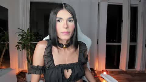 Snapshot of reichel_gray chatting on 6, 3, 2025 REICHEL online show from 6, 3, 2025