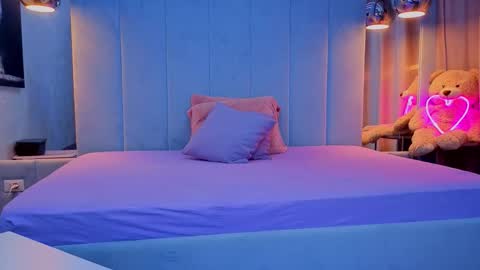 Snapshot of reina_cummings chatting on 21, 10, 2025 reina cummings online show from 21, 10, 2025