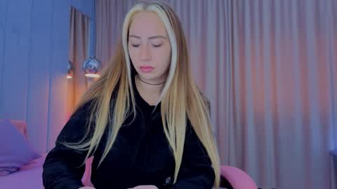 Snapshot of reina_cummings chatting on 9, 11, 2025 reina cummings online show from 9, 11, 2025