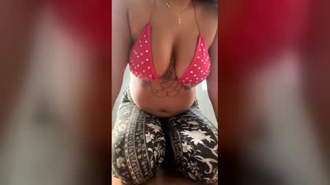 reinaassss online show from 22, 12, 2025