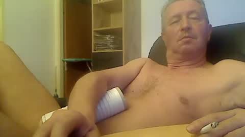 Snapshot of reini7211 chatting on 27, 6, 2026 reini7211 online show from 27, 6, 2026
