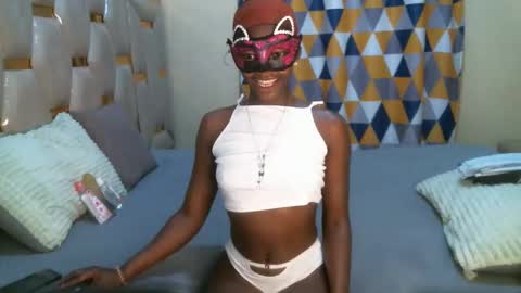 Snapshot of remmyqueen chatting on 17, 4, 2026 remmyqueen online show from 17, 4, 2026