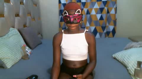 Snapshot of remmyqueen chatting on 19, 4, 2026 remmyqueen online show from 19, 4, 2026