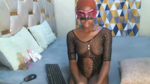Snapshot of remmyqueen chatting on 7, 5, 2026 remmyqueen online show from 7, 5, 2026