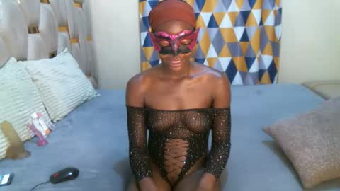 Snapshot of remmyqueen chatting on 25, 5, 2026 remmyqueen online show from 25, 5, 2026