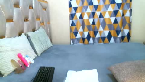 Snapshot of remmyqueen chatting on 28, 5, 2026 remmyqueen online show from 28, 5, 2026
