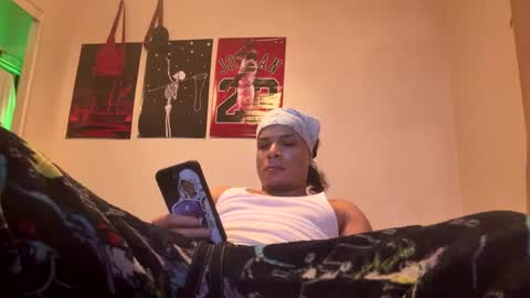 PRETTY BAMBY online show from 12, 3, 2025