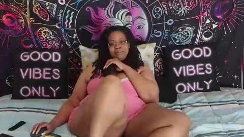 RenaeCumsAlot online show from 27, 10, 2025