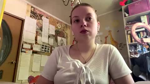 Snapshot of renaeorabuena chatting on 10, 6, 2026 Annabel online show from 10, 6, 2026