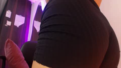 Snapshot of renata_ruiz chatting on 30, 1, 2025 online show from 30, 1, 2025