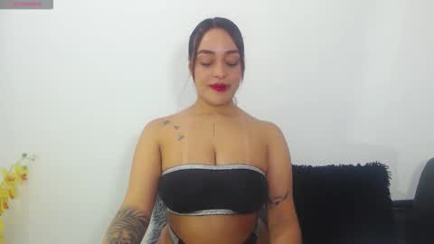 renatabrownn28 online show from 13, 5, 2026
