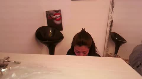 renataj online show from 17, 9, 2025