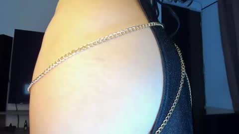 Snapshot of renatajones7 chatting on 25, 10, 2025 Renata online show from 25, 10, 2025